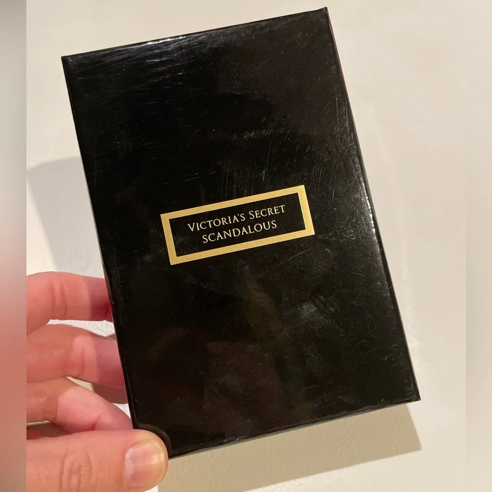 Victoria’s Secret Scandalous Necklace - Picture 3 of 3